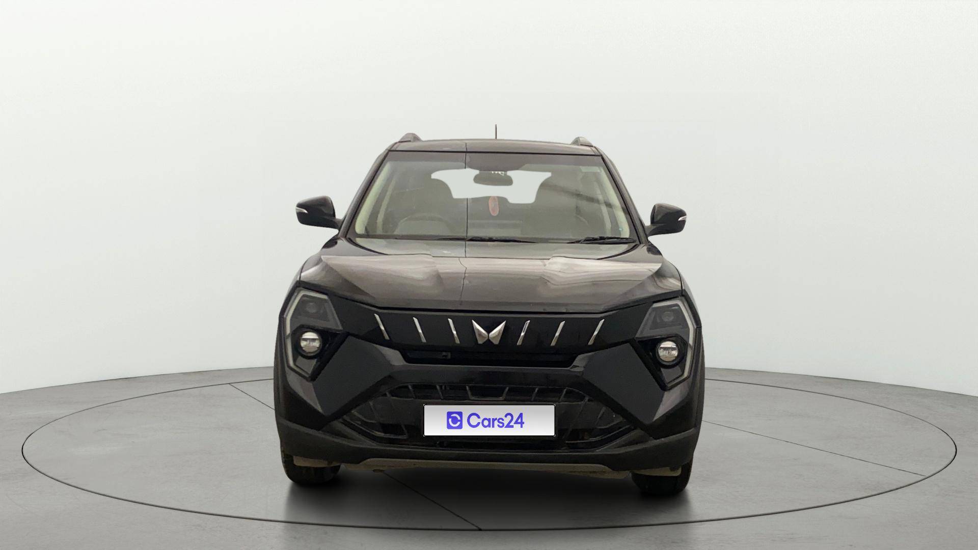 2025 महिंद्रा एक्सयूवी 3XO AX5 1.5 Turbo Diesel 2025 महिंद्रा एक्सयूवी 3XO AX5 1.5 Turbo Diesel