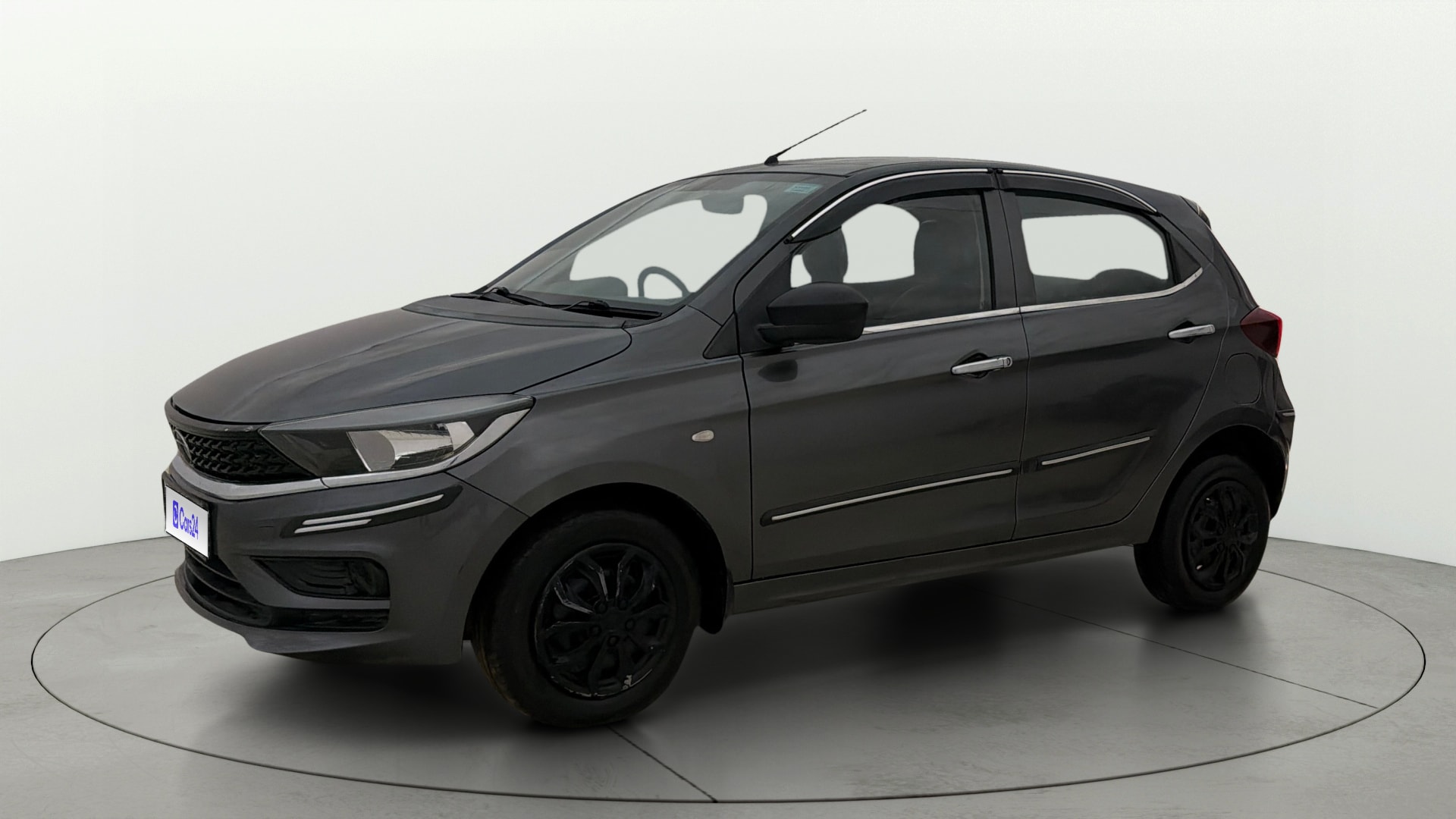 View 2022 Tata Tiago Revotorq XB Image 35 Used 2022 Tata Tiago Revotorq XB Image 35