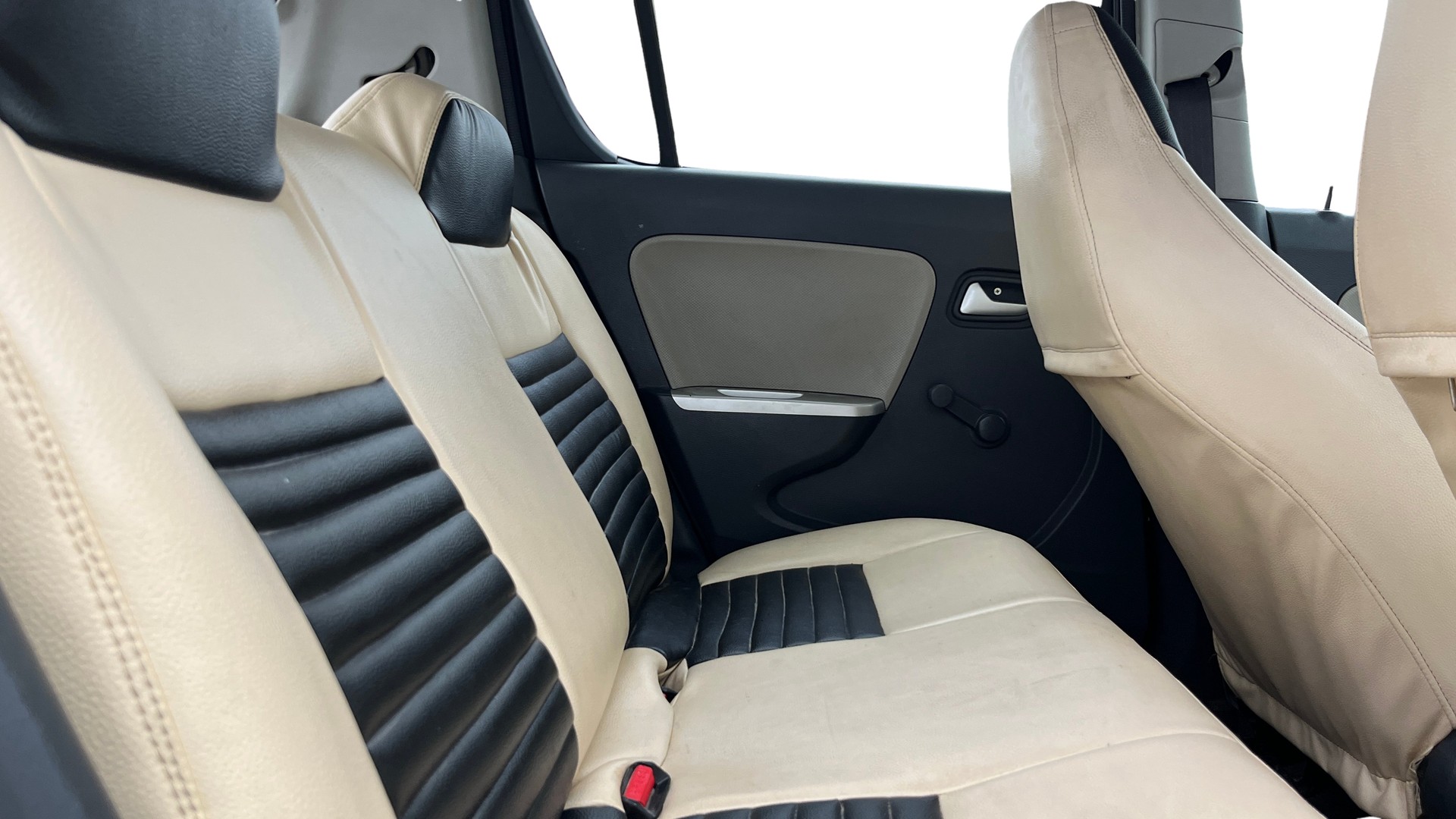 View 2016 Maruti Suzuki Alto K10 LX Image 28 Used 2016 Maruti Suzuki Alto K10 LX Image 28