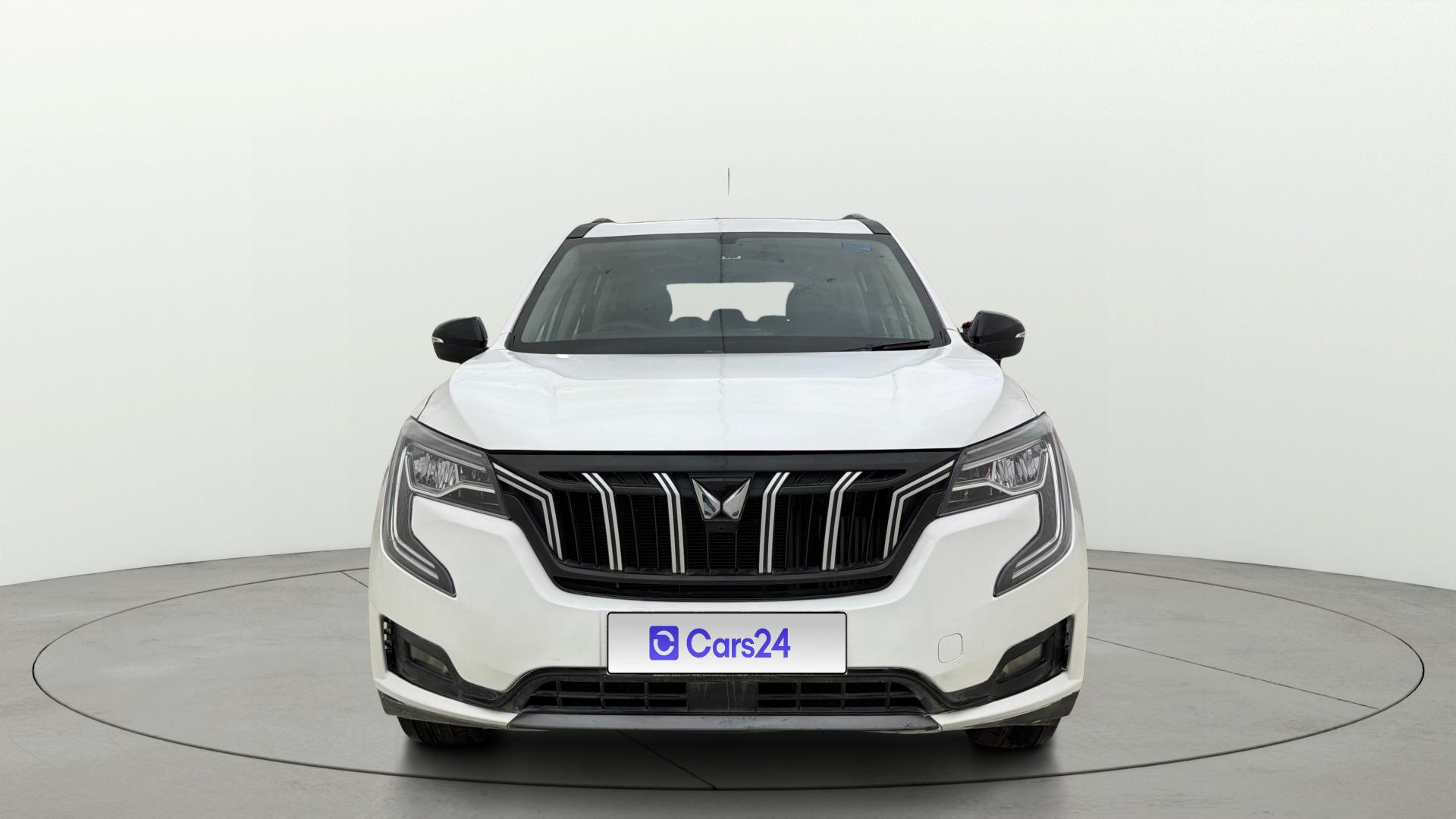 2022 महिंद्रा एक्सयूवी700 MX Petrol 5 STR 2022 महिंद्रा एक्सयूवी700 MX Petrol 5 STR