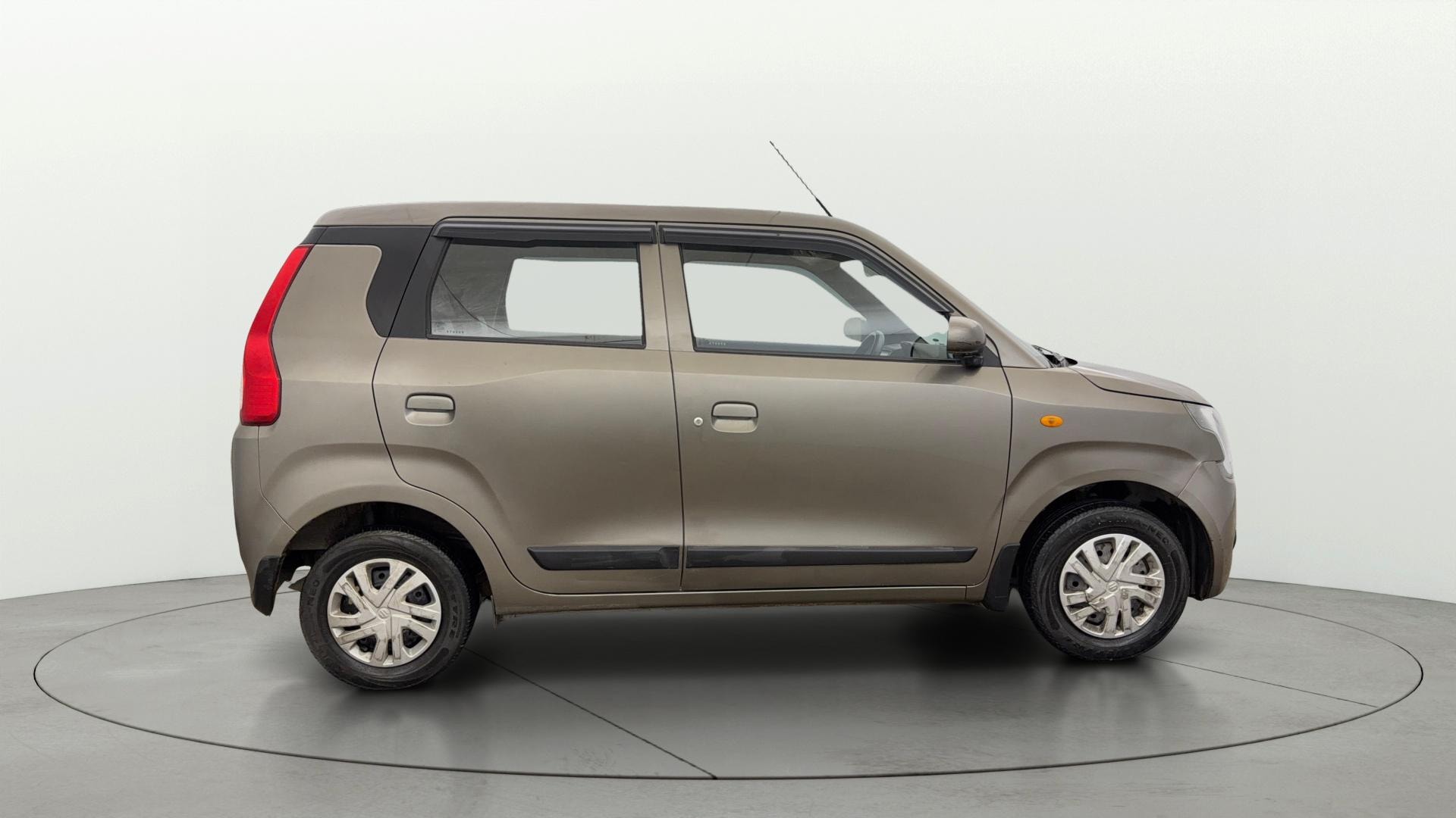 View 2022 Maruti Suzuki 1000 Base Variant Image 8 Used 2022 Maruti Suzuki 1000 Base Variant Image 8