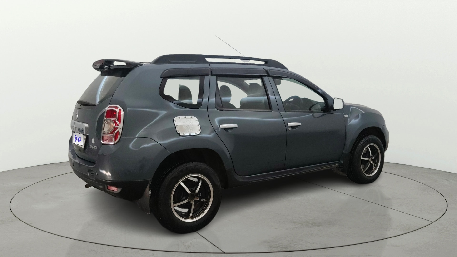 View 2014 Renault Duster Diesel 85PS 4x2 MT Image 43 Used 2014 Renault Duster Diesel 85PS 4x2 MT Image 43