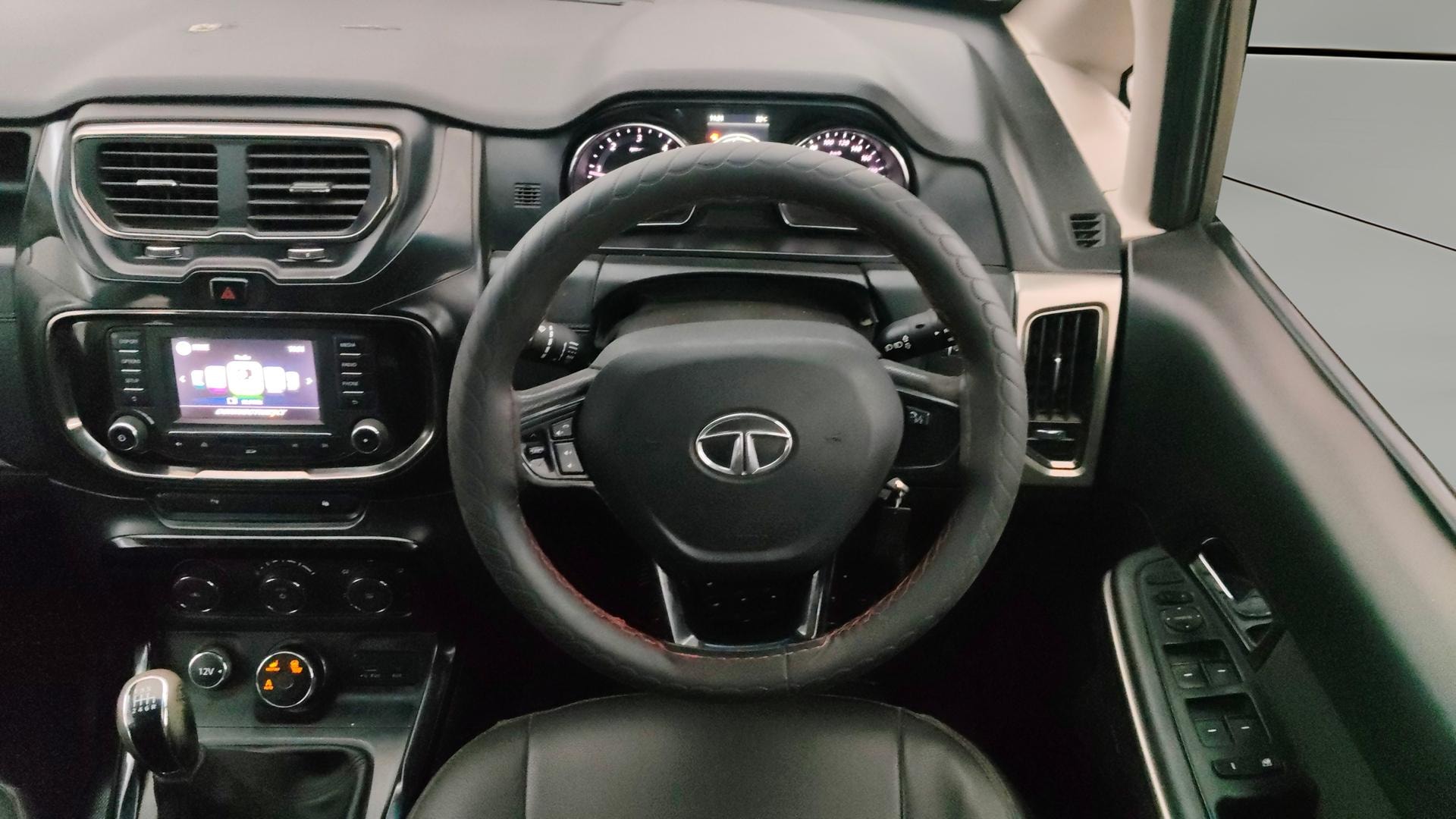View 2017 Tata Hexa XM 4X2 Image 21 Used 2017 Tata Hexa XM 4X2 Image 21