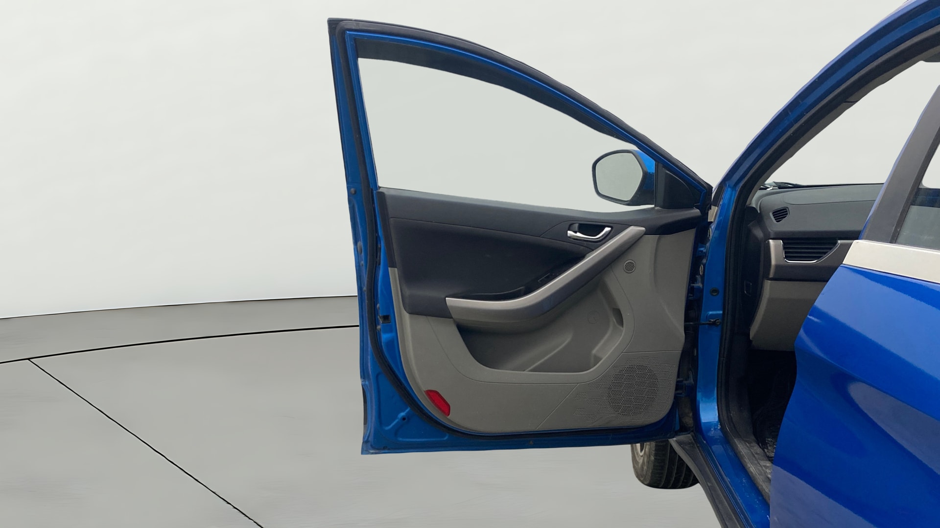 View 2019 Tata Nexon Revotron XE Image 37 Used 2019 Tata Nexon Revotron XE Image 37