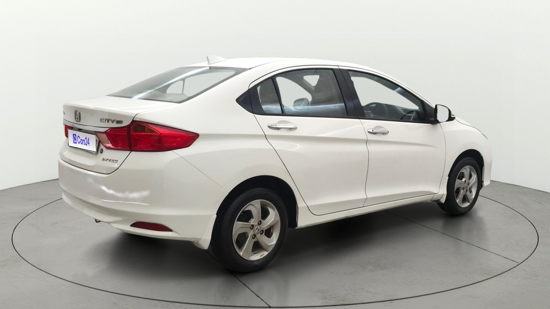 View 2015 Honda City ZX MT Diesel Anniversary Edition Image 43 Used 2015 Honda City ZX MT Diesel Anniversary Edition Image 43