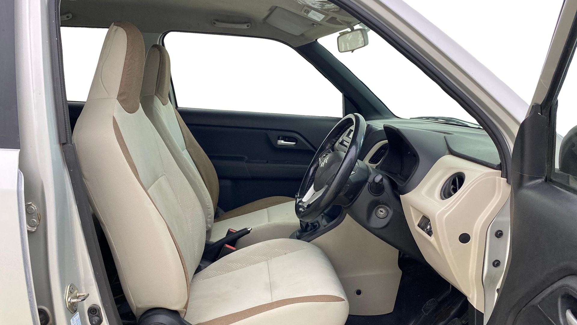 View 2019 Maruti Suzuki 1000 Base Variant Image 25 Used 2019 Maruti Suzuki 1000 Base Variant Image 25