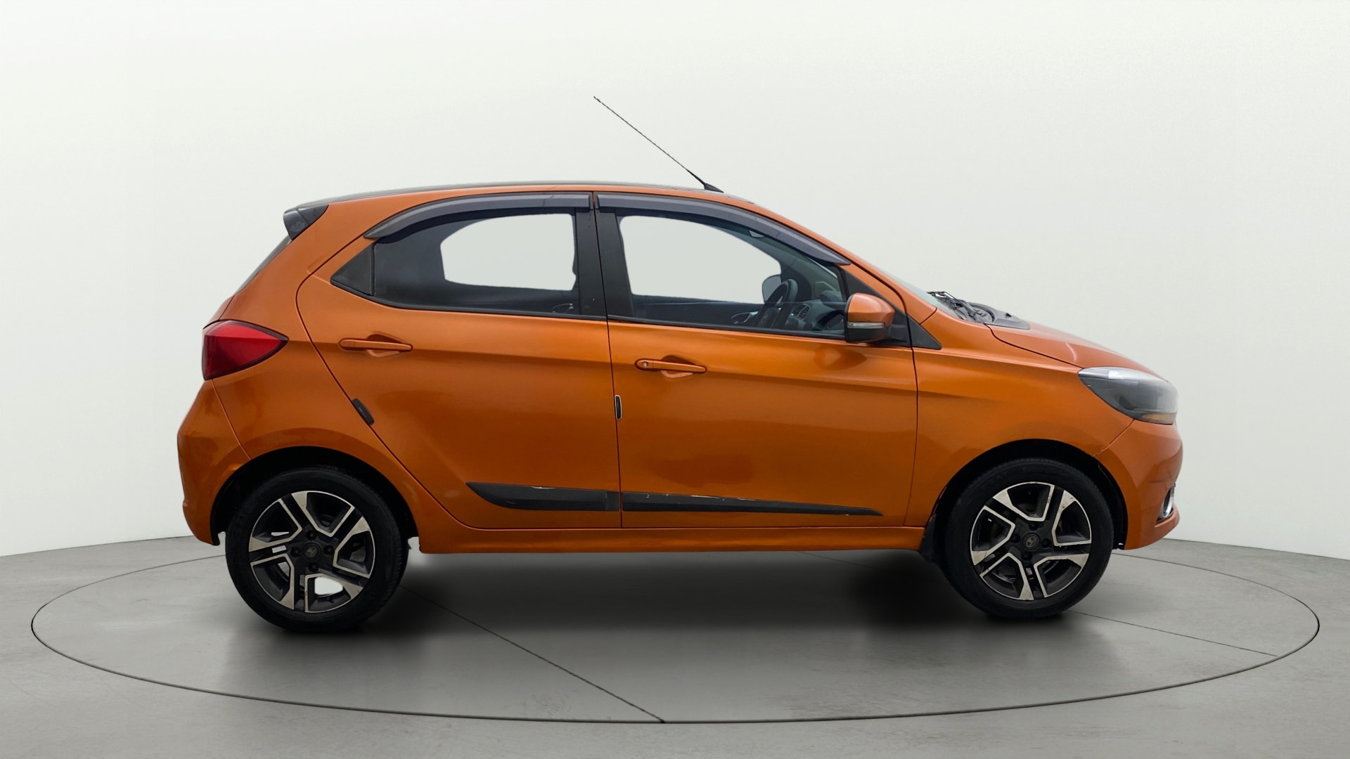 View 2019 Tata Tiago Revotorq XB Image 9 Used 2019 Tata Tiago Revotorq XB Image 9