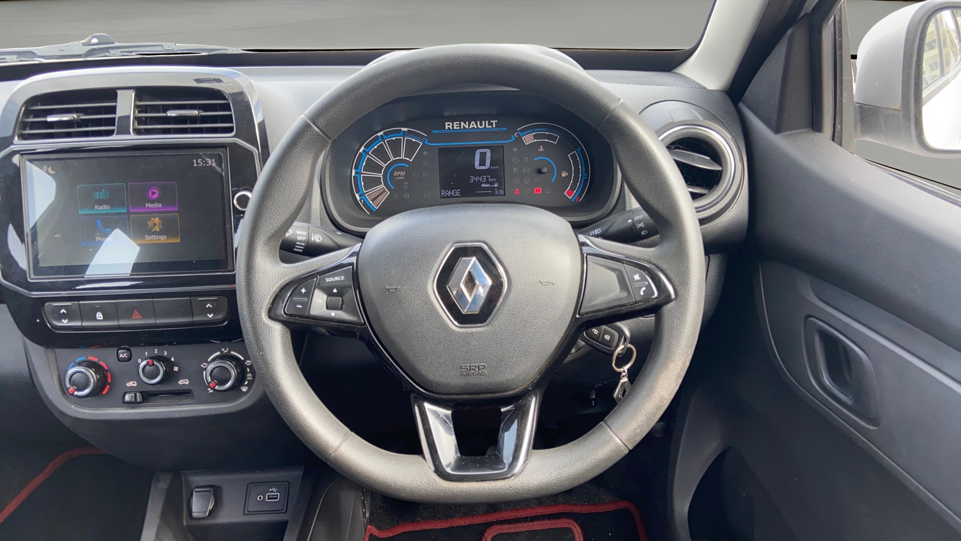 View 2024 Renault Kwid RXT 1.0 Image 20 Used 2024 Renault Kwid RXT 1.0 Image 20