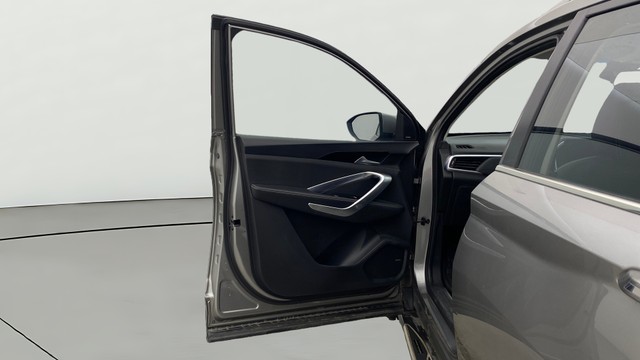 View MG Hector Image 39 Used MG Hector Image 39