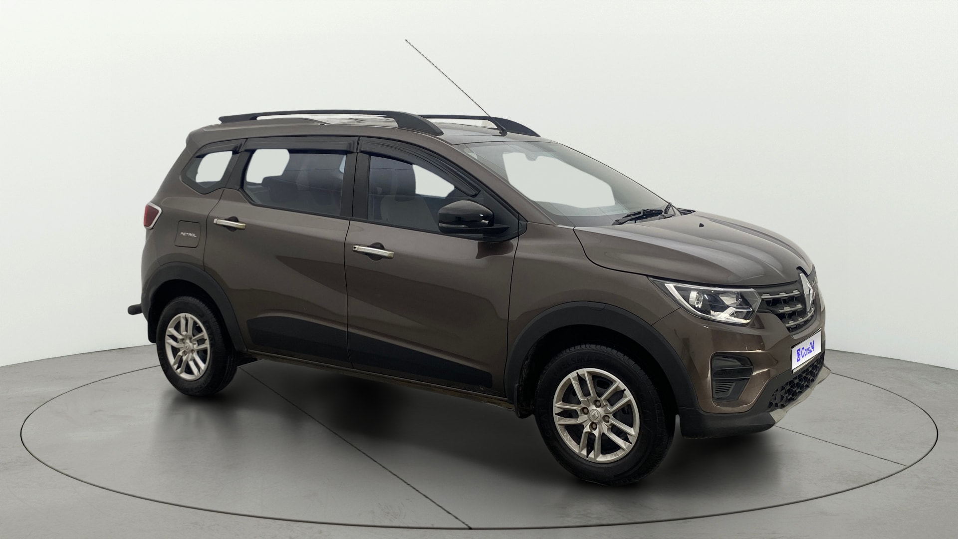 View 2024 Renault Triber RXT Image 37 Used 2024 Renault Triber RXT Image 37