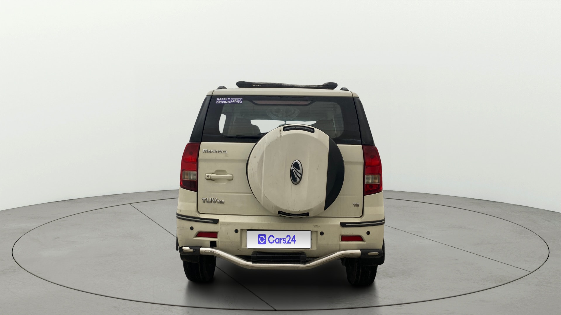 View 2018 Mahindra TUV300 T8 Image 42 Used 2018 Mahindra TUV300 T8 Image 42