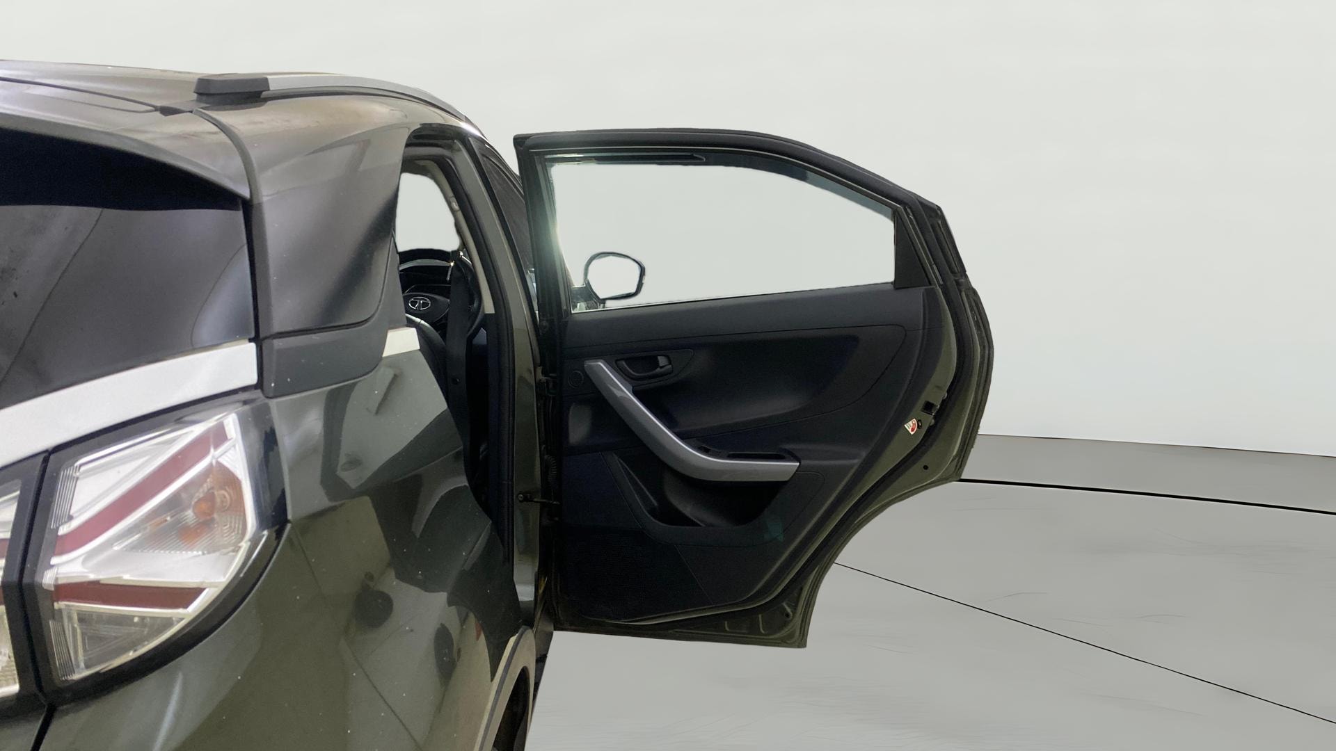 View 2021 Tata Nexon Revotron XM Image 7 Used 2021 Tata Nexon Revotron XM Image 7
