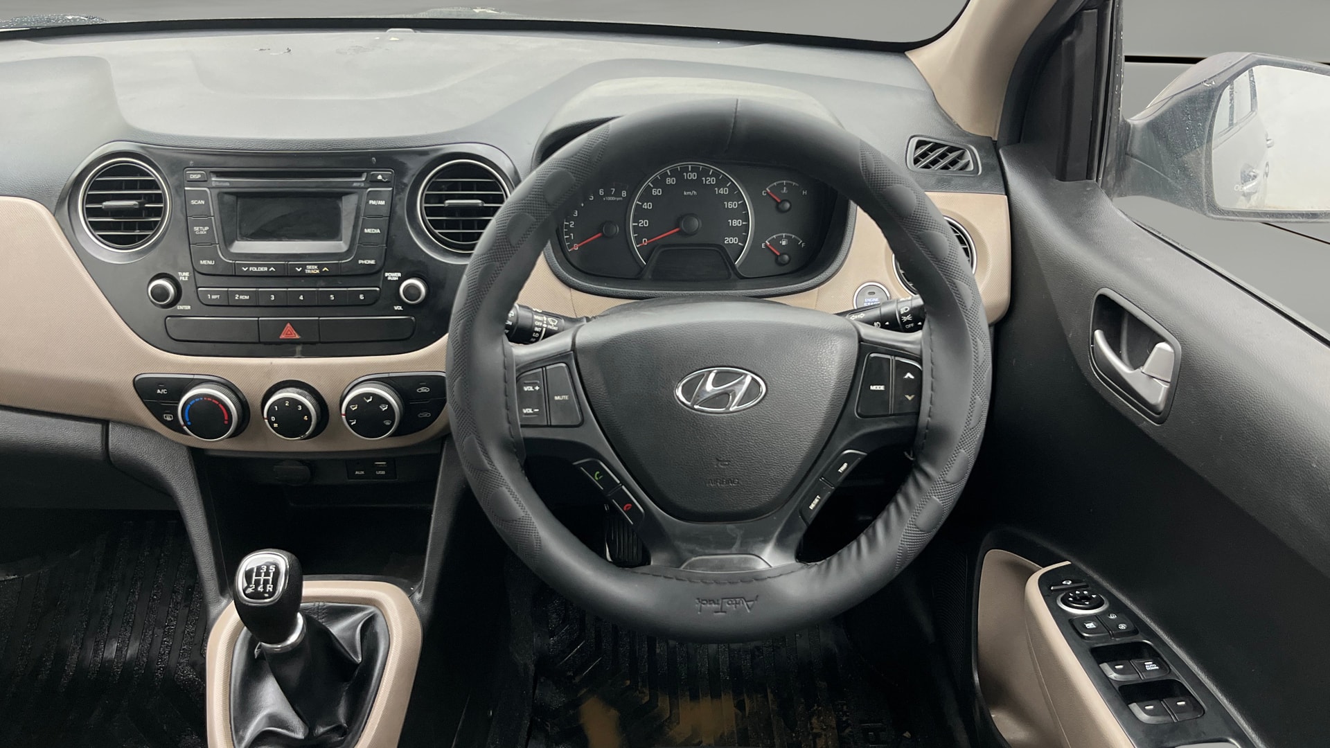 View 2016 Hyundai Grand i10 1.2 Asta Petrol Image 20 Used 2016 Hyundai Grand i10 1.2 Asta Petrol Image 20
