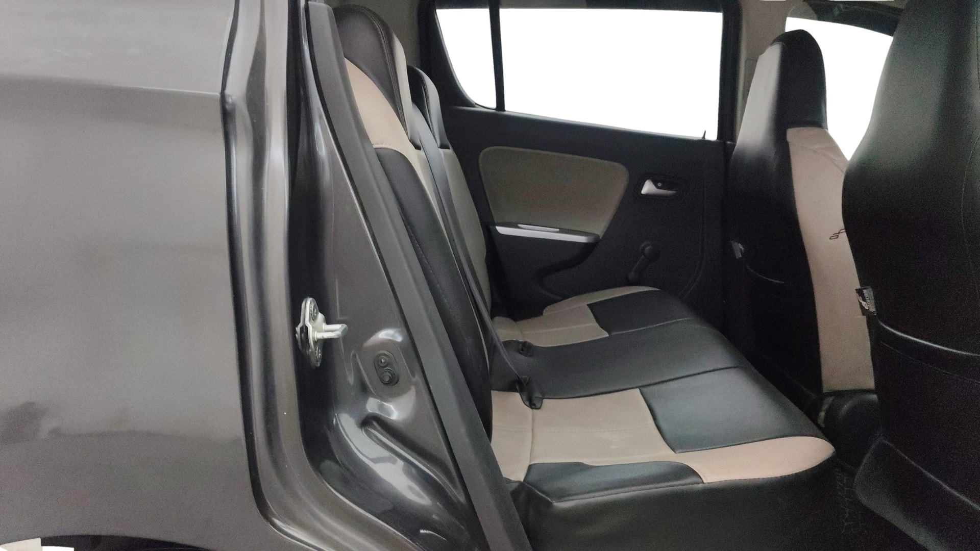 View 2017 Maruti Suzuki Alto K10 LX Image 28 Used 2017 Maruti Suzuki Alto K10 LX Image 28
