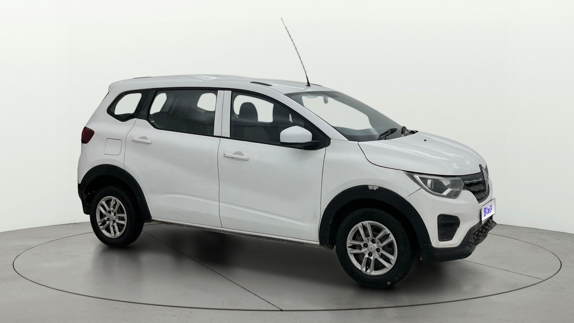 View 2019 Renault Triber RXE Image 36 Used 2019 Renault Triber RXE Image 36