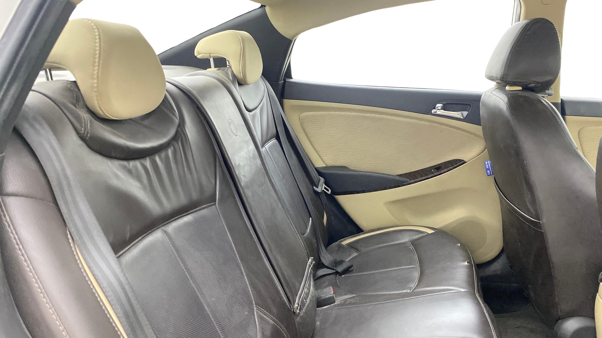 View 2014 Hyundai Fluidic Verna 1.6 VTVT SX Image 29 Used 2014 Hyundai Fluidic Verna 1.6 VTVT SX Image 29