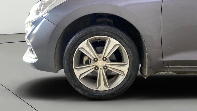 View Hyundai Verna Image 30 Used Hyundai Verna Image 30
