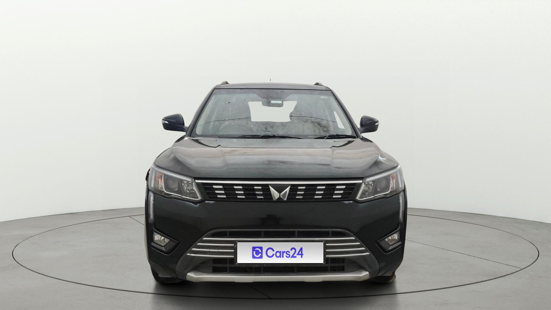 2022 महिंद्रा एक्सयूवी300 W4 Petrol BS IV 2022 महिंद्रा एक्सयूवी300 W4 Petrol BS IV