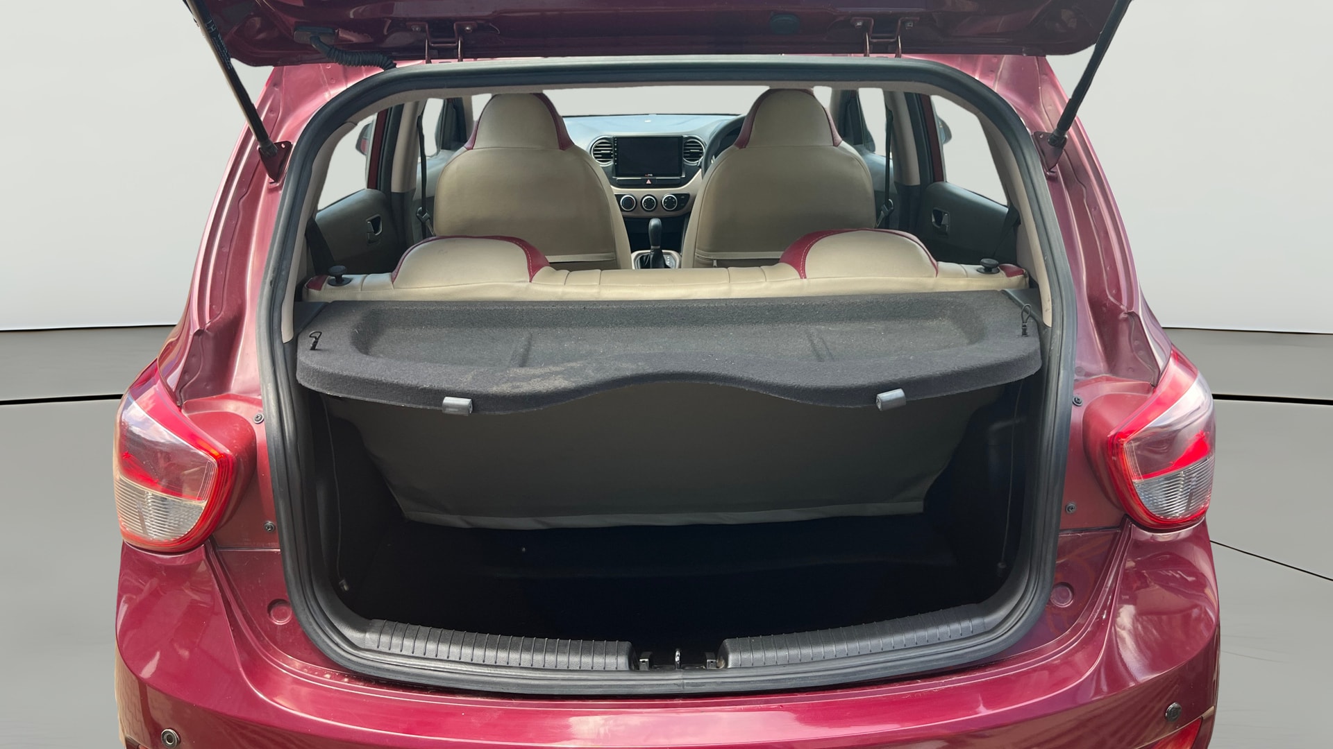 View 2016 Hyundai Grand i10 1.2 Magna Petrol AT Image 38 Used 2016 Hyundai Grand i10 1.2 Magna Petrol AT Image 38