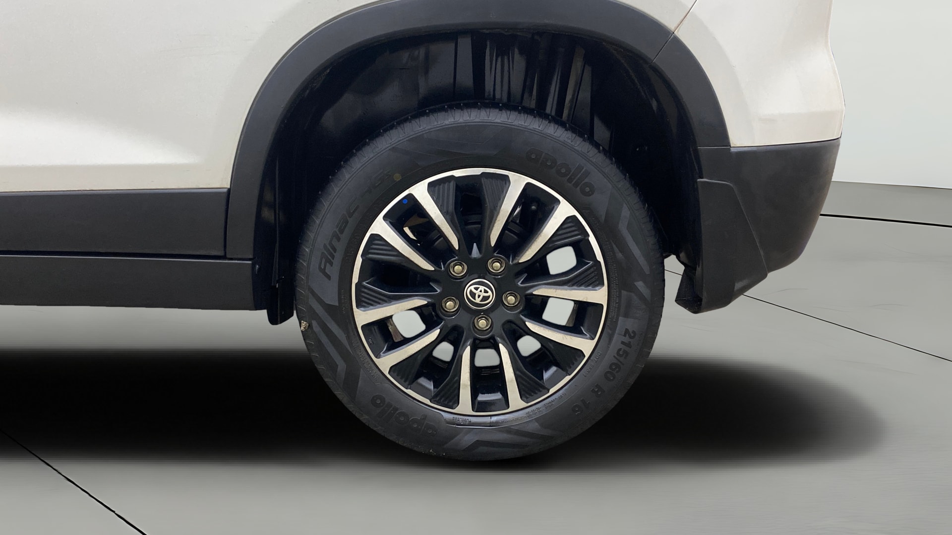 View 2022 Toyota Urban Cruiser Premium AT Image 8 Used 2022 Toyota Urban Cruiser Premium AT Image 8