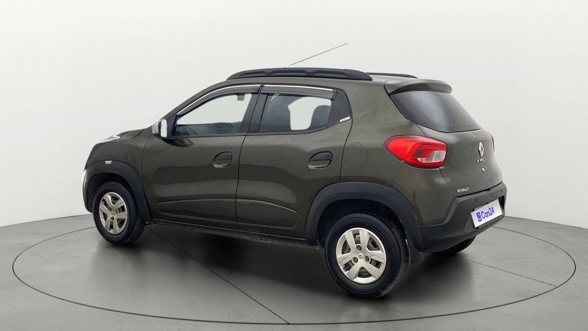 View 2017 Renault Kwid RXT 1.0 Image 2 Used 2017 Renault Kwid RXT 1.0 Image 2