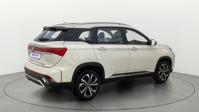 View MG Hector Plus Image 48 Used MG Hector Plus Image 48