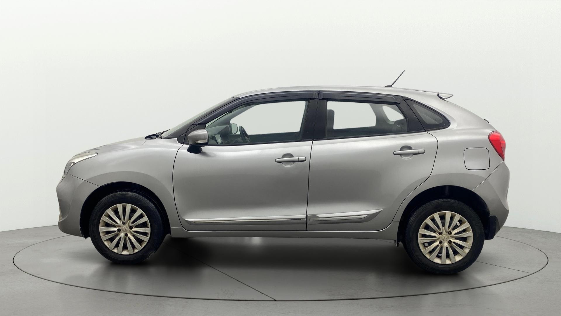 View 2019 Maruti Suzuki 1000 Base Variant Image 5 Used 2019 Maruti Suzuki 1000 Base Variant Image 5