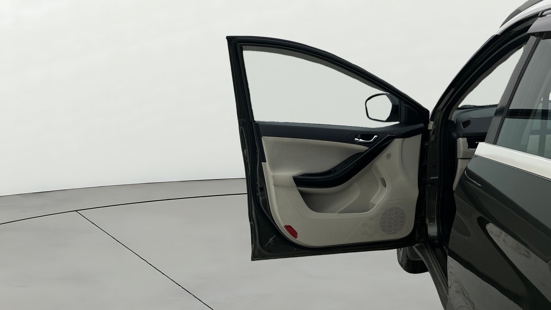 View 2021 Tata Nexon Revotron XE Image 39 Used 2021 Tata Nexon Revotron XE Image 39