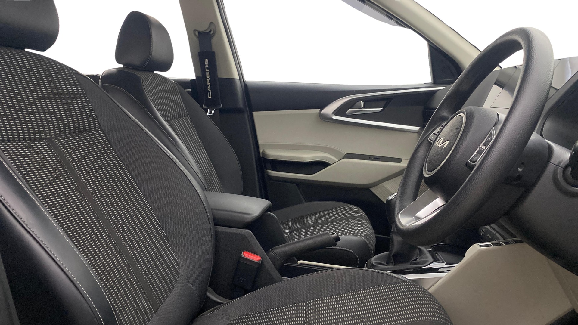 View 2023 Kia Carens Prestige 1.5 Petrol 7 STR Image 19 Used 2023 Kia Carens Prestige 1.5 Petrol 7 STR Image 19