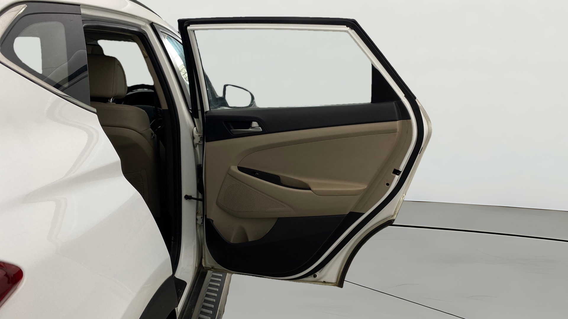View 2019 Hyundai Tucson R 2.0 6-Speed Automatic GL BS IV Image 6 Used 2019 Hyundai Tucson R 2.0 6-Speed Automatic GL BS IV Image 6