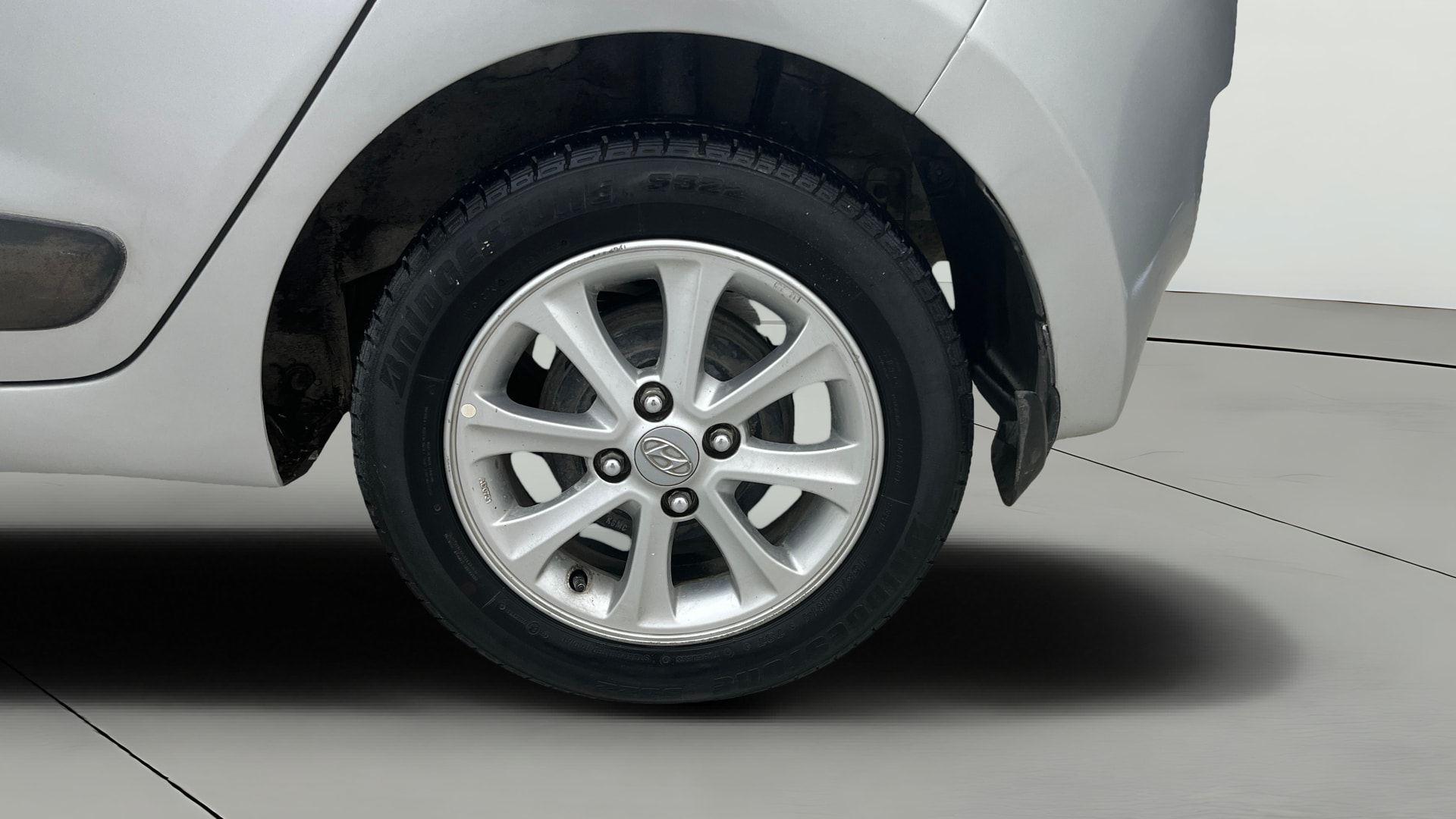 View 2015 Hyundai Grand i10 Asta AT 1.2 Kappa VTVT Image 12 Used 2015 Hyundai Grand i10 Asta AT 1.2 Kappa VTVT Image 12