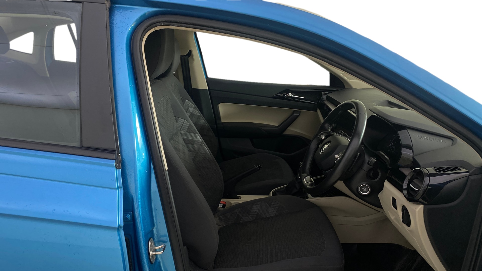 View 2023 Skoda Slavia Ambition 1.0 TSI AT Image 26 Used 2023 Skoda Slavia Ambition 1.0 TSI AT Image 26