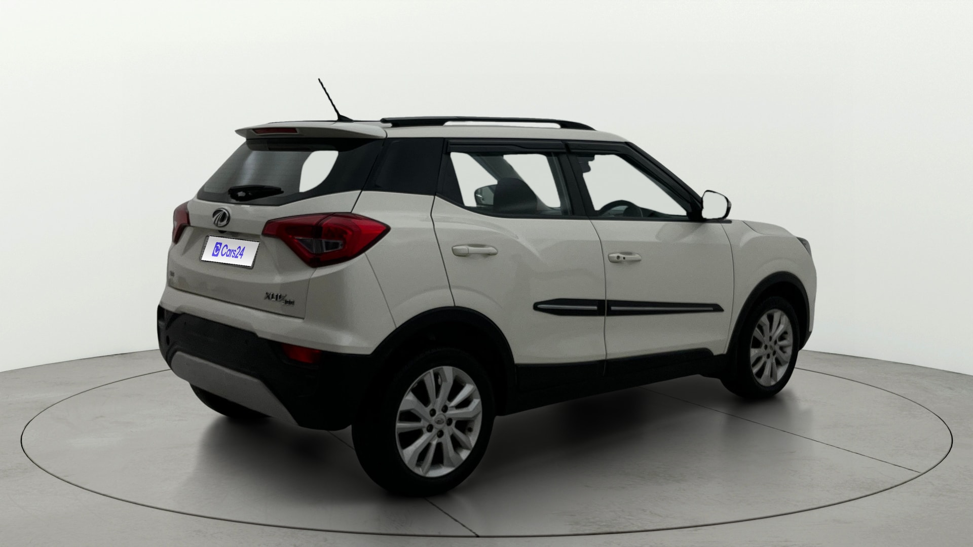 View 2021 Mahindra XUV300 W4 Petrol BS IV Image 45 Used 2021 Mahindra XUV300 W4 Petrol BS IV Image 45