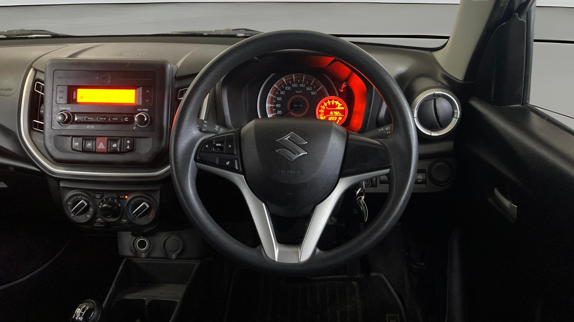 View 2022 Maruti Suzuki 1000 Base Variant Image 20 Used 2022 Maruti Suzuki 1000 Base Variant Image 20