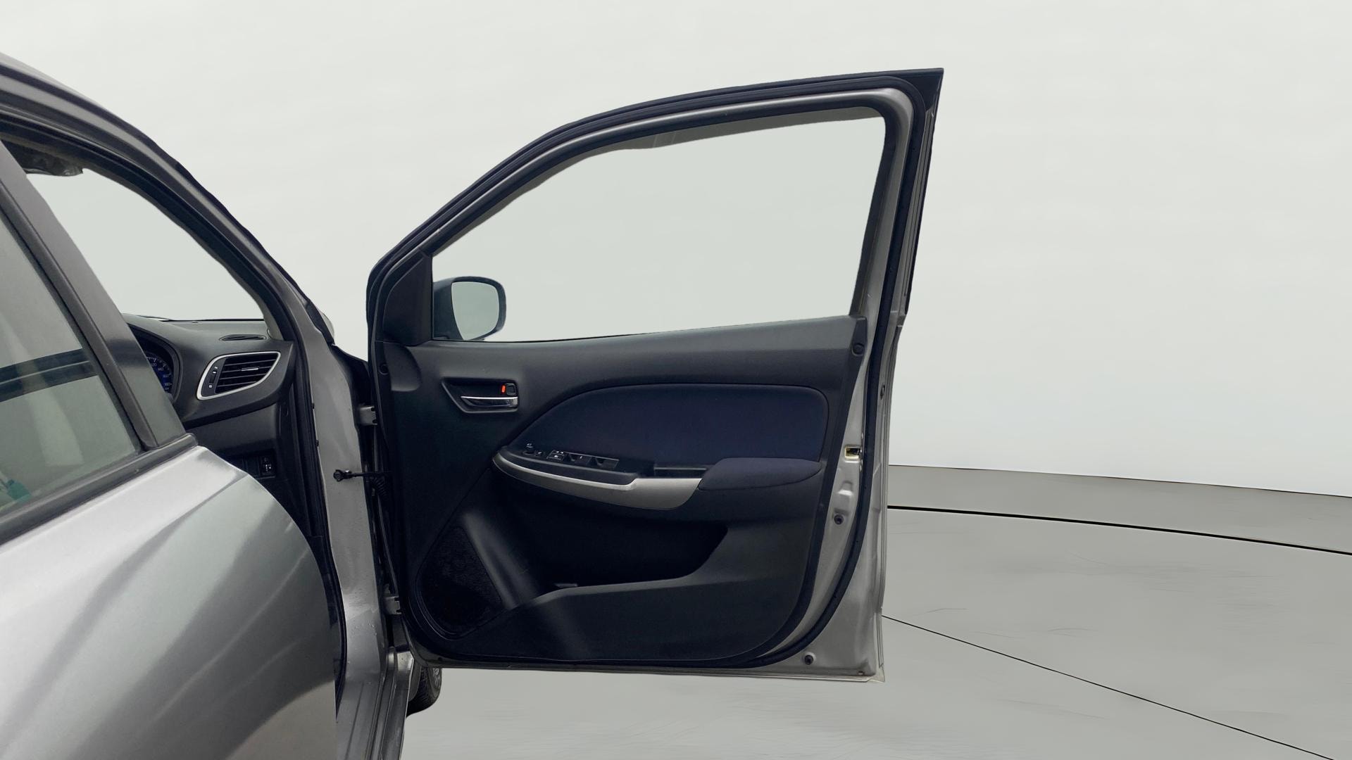 View 2019 Maruti Suzuki 1000 Base Variant Image 44 Used 2019 Maruti Suzuki 1000 Base Variant Image 44
