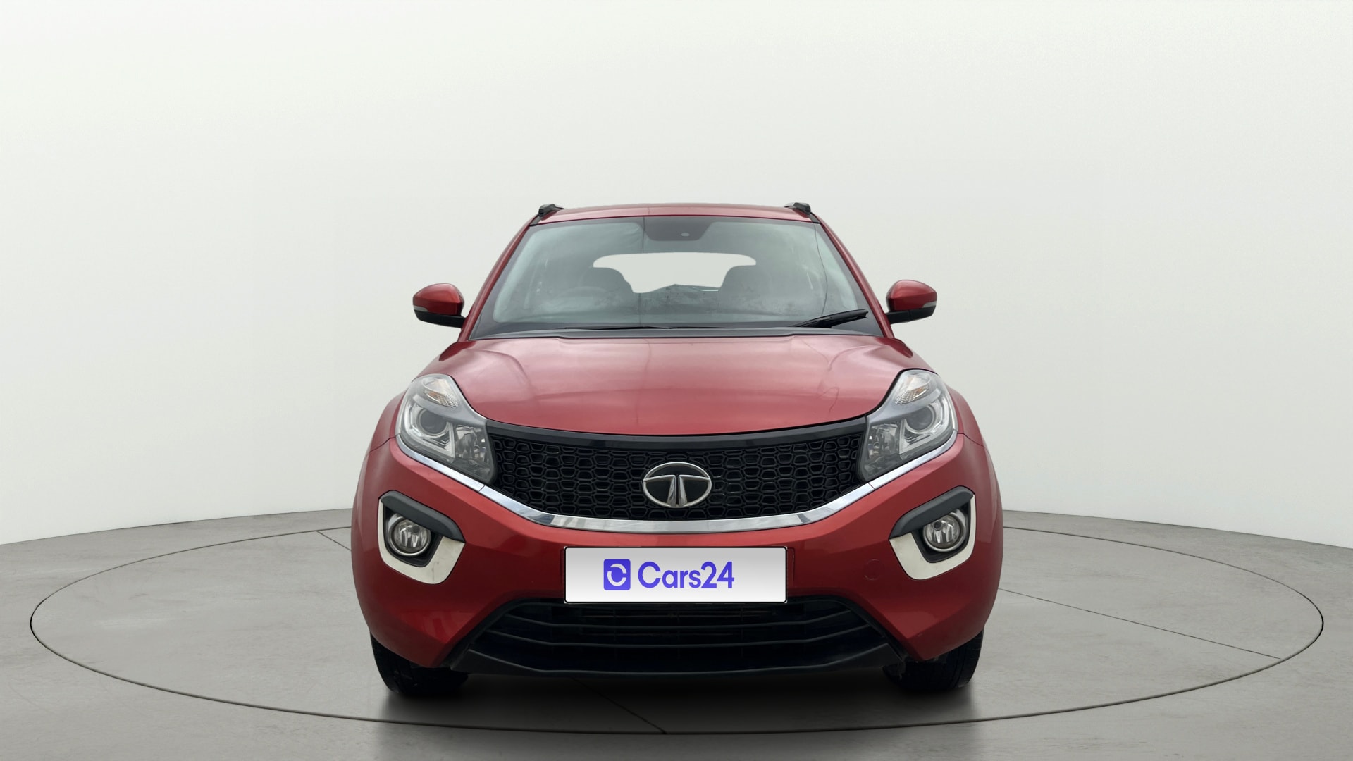View 2018 Tata Nexon Revotron XE Image 1 Used 2018 Tata Nexon Revotron XE Image 1