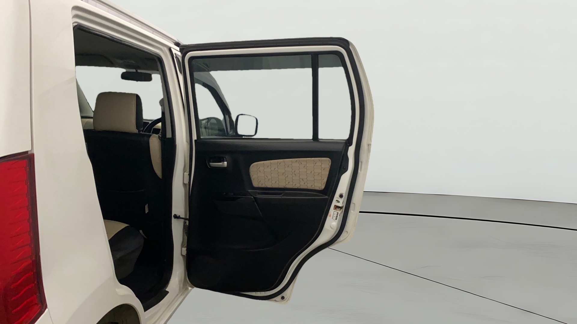 View 2019 Maruti Suzuki 1000 Base Variant Image 7 Used 2019 Maruti Suzuki 1000 Base Variant Image 7