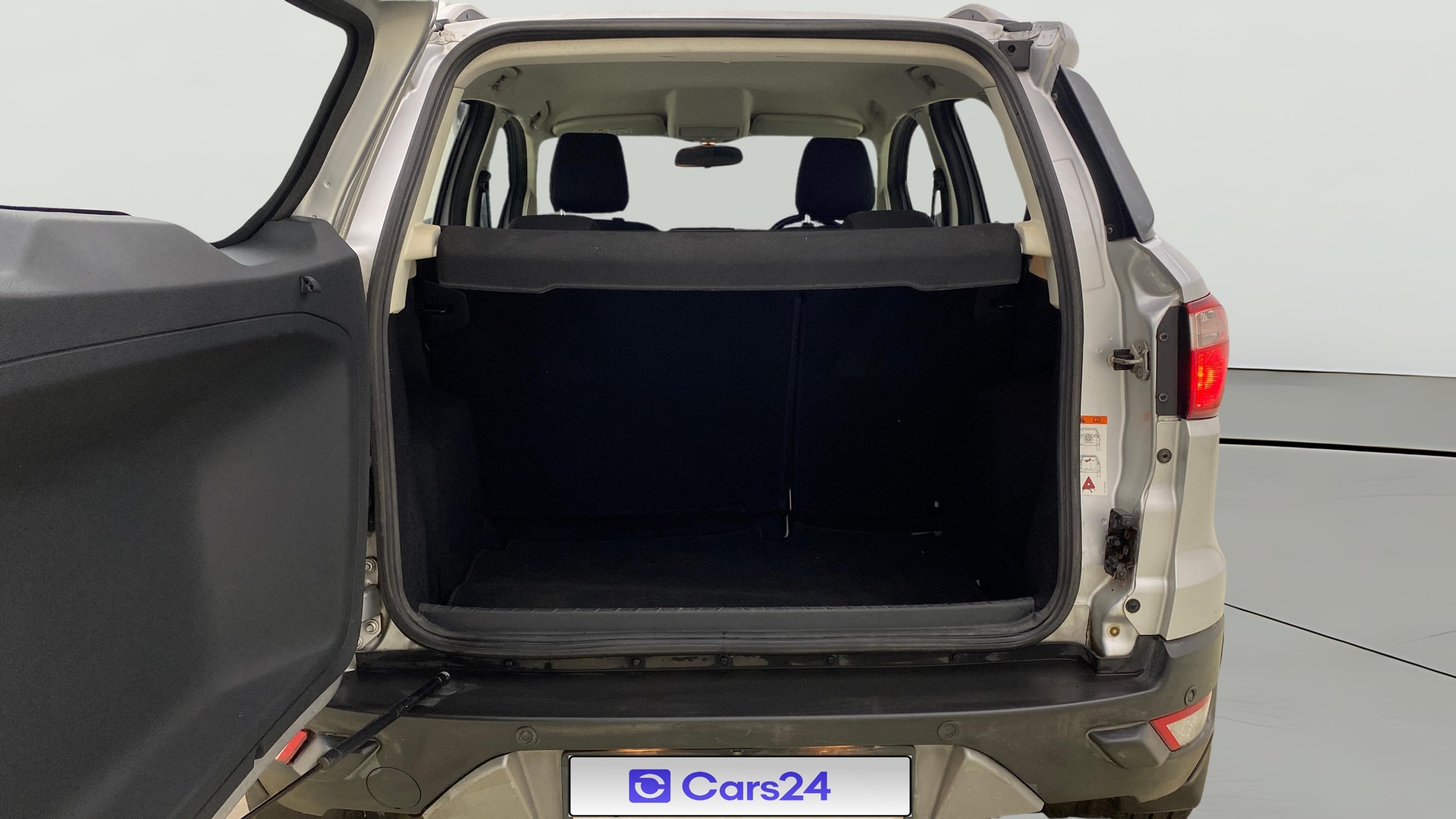 View 2019 Ford EcoSport 1.5 TDCi Diesel Ambiente BS IV Image 40 Used 2019 Ford EcoSport 1.5 TDCi Diesel Ambiente BS IV Image 40