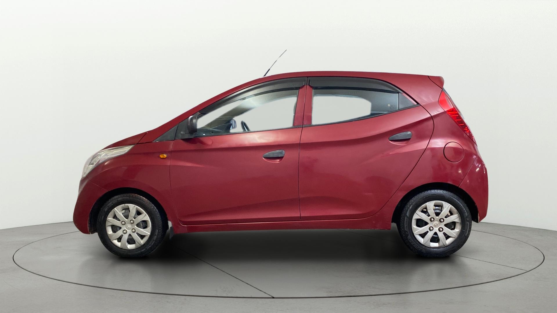 View 2015 Hyundai EON Magna Plus Image 5 Used 2015 Hyundai EON Magna Plus Image 5
