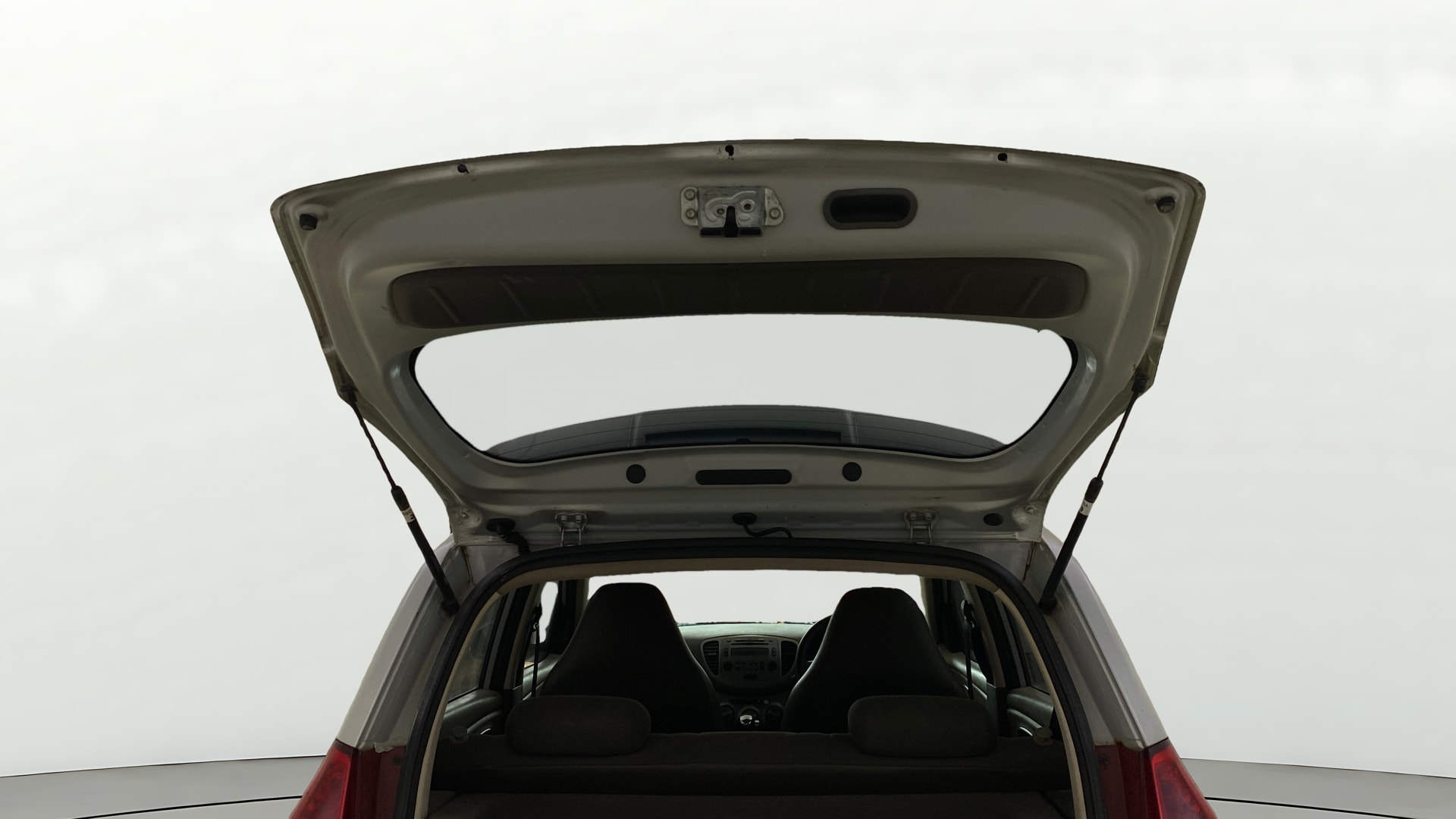 View 2013 Hyundai i10 1.2 Sportz AT Image 16 Used 2013 Hyundai i10 1.2 Sportz AT Image 16