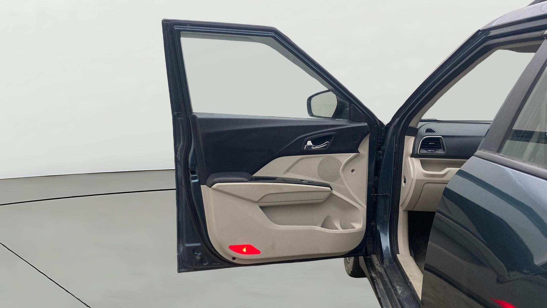 Used 2020 Mahindra XUV300 Used 2020 Mahindra XUV300