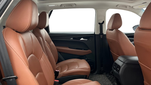View MG Hector Plus Image 31 Used MG Hector Plus Image 31