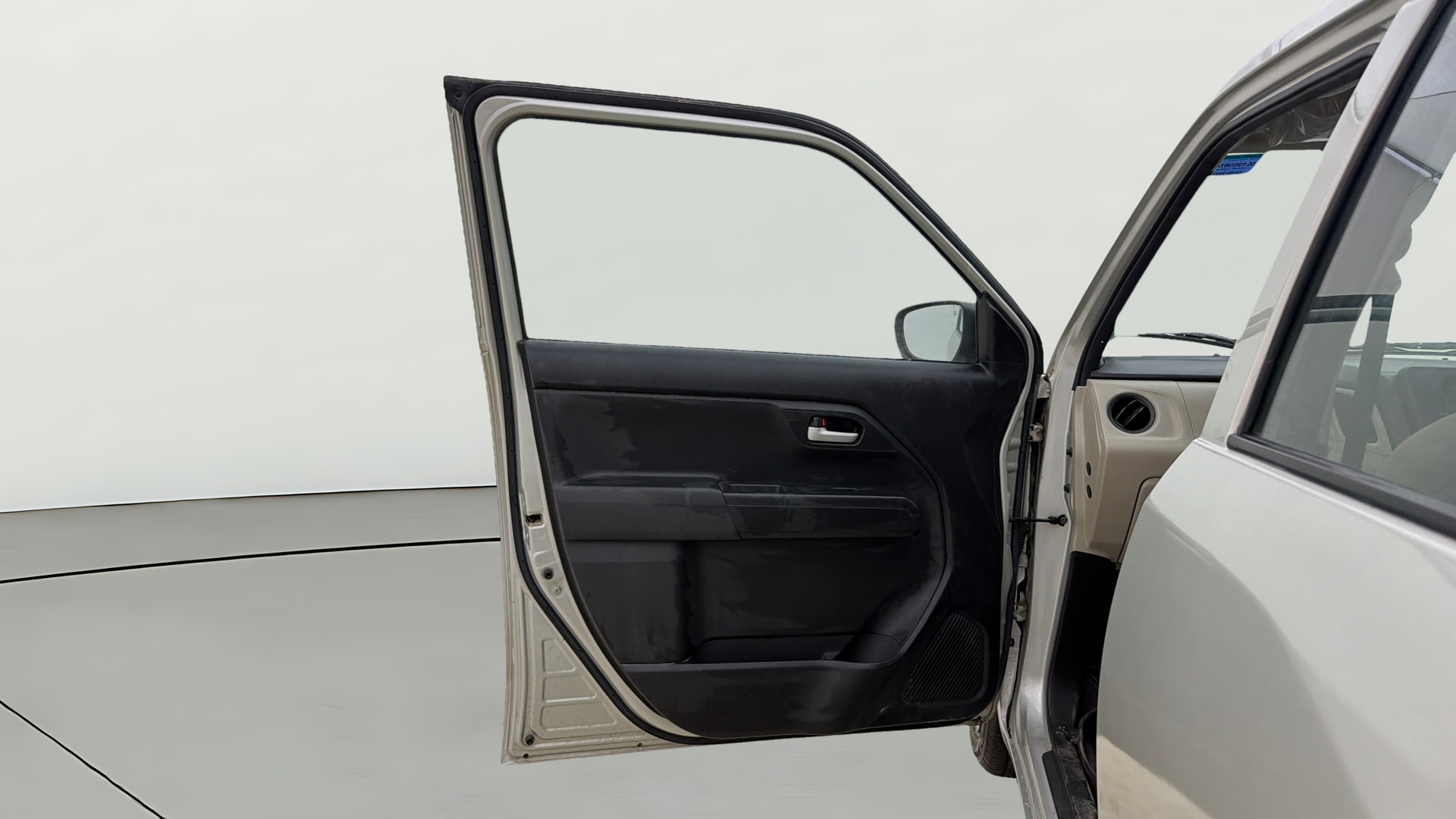 View 2022 Maruti Suzuki 1000 Base Variant Image 35 Used 2022 Maruti Suzuki 1000 Base Variant Image 35