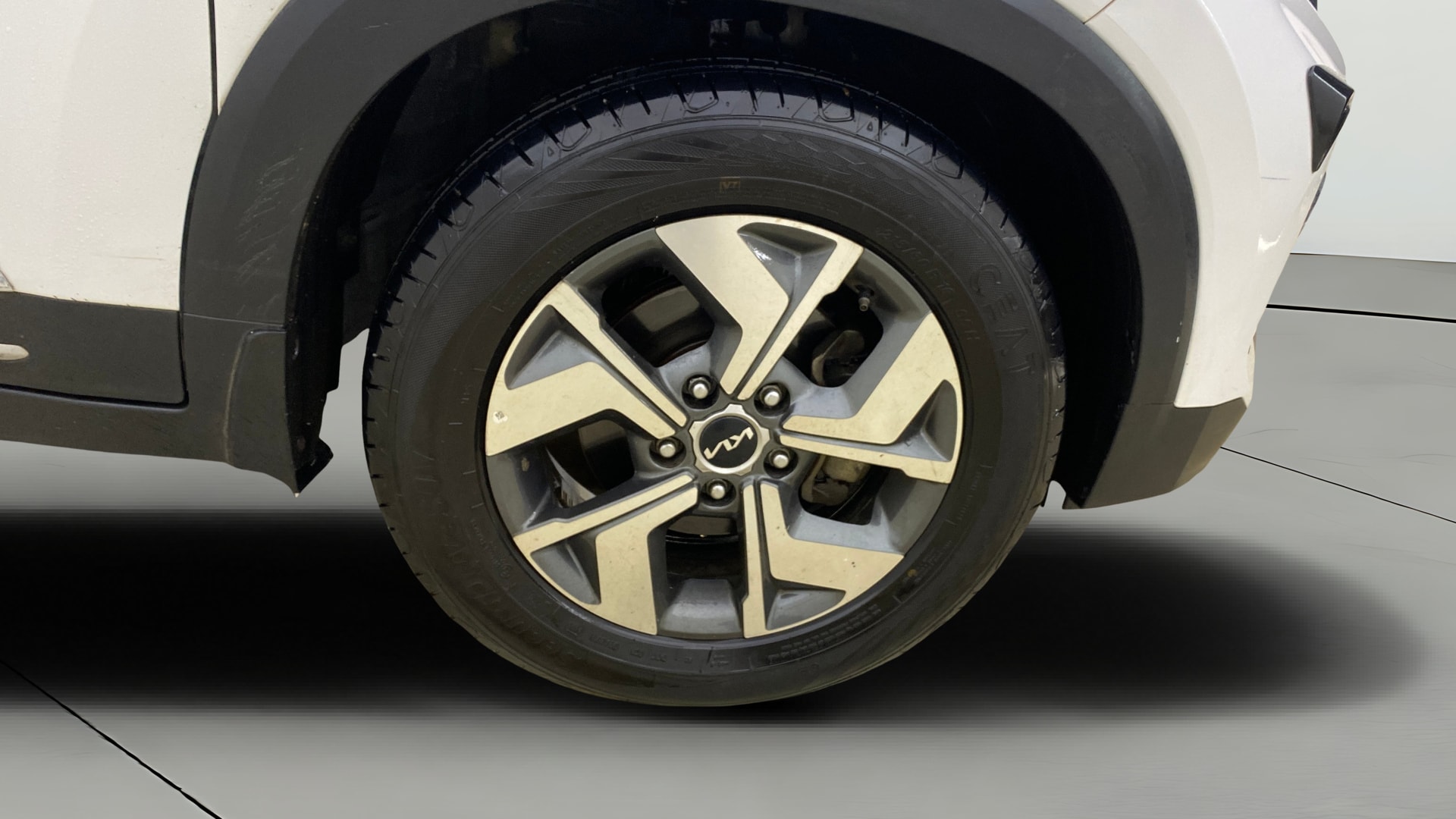 View 2022 Kia Sonet HTX AT Diesel Image 44 Used 2022 Kia Sonet HTX AT Diesel Image 44