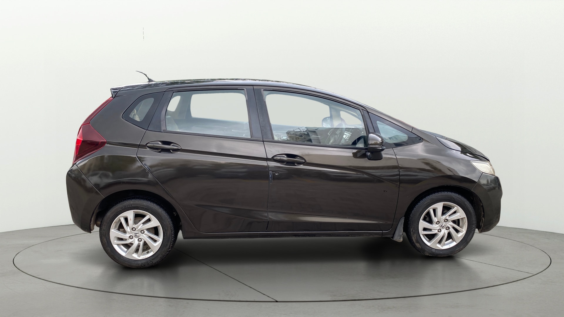 View 2017 Honda Jazz E MT Diesel Image 8 Used 2017 Honda Jazz E MT Diesel Image 8