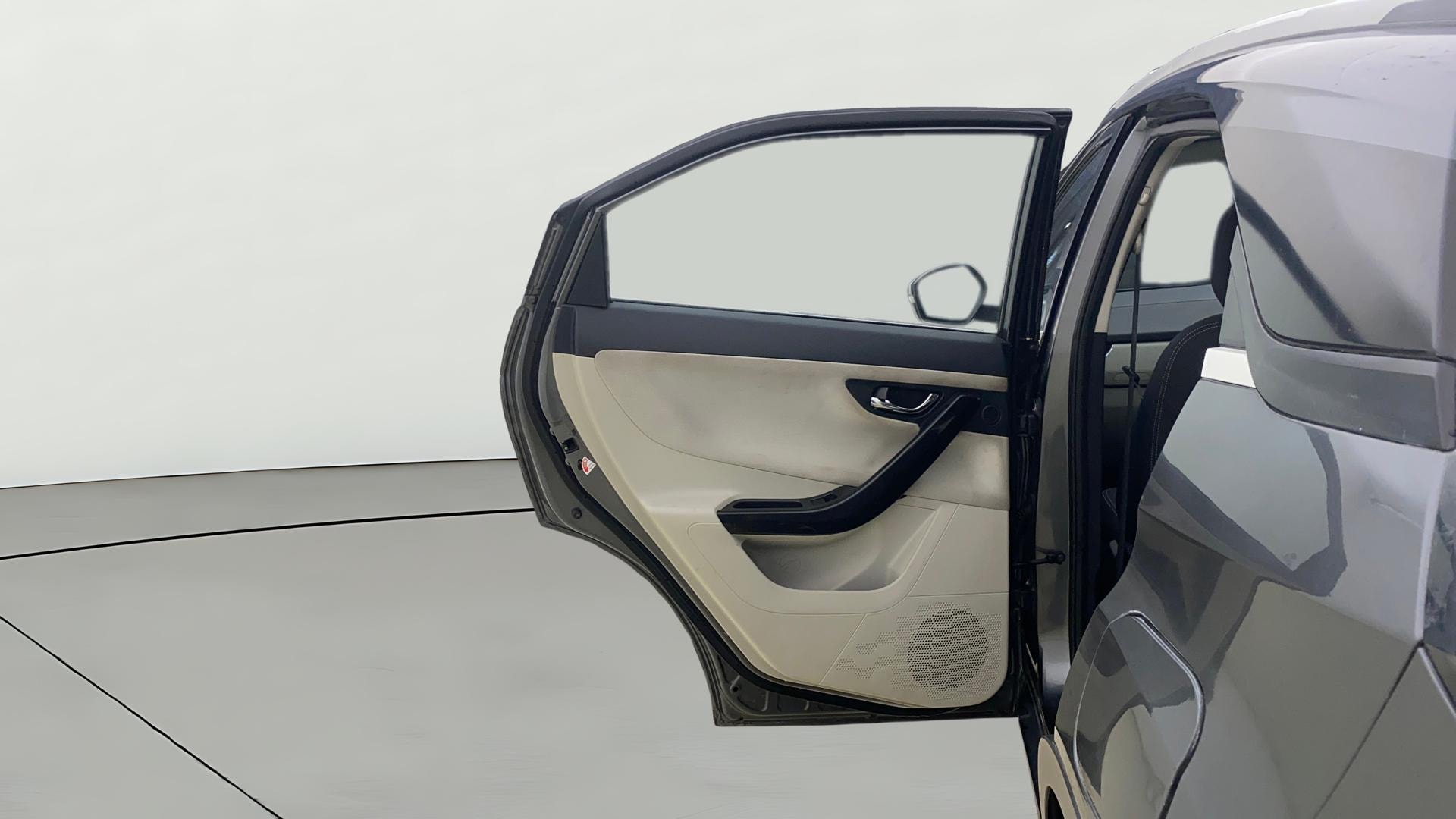 View 2020 Tata Nexon Revotron XE Image 23 Used 2020 Tata Nexon Revotron XE Image 23