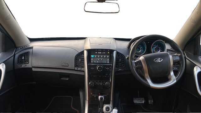 View Mahindra XUV500 Image 32 Used Mahindra XUV500 Image 32
