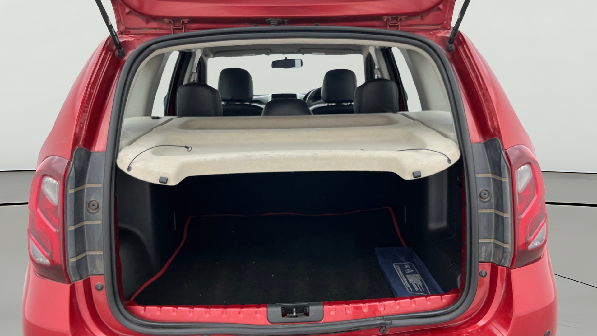 View 2018 Renault Duster Petrol RxS CVT Petrol Image 37 Used 2018 Renault Duster Petrol RxS CVT Petrol Image 37