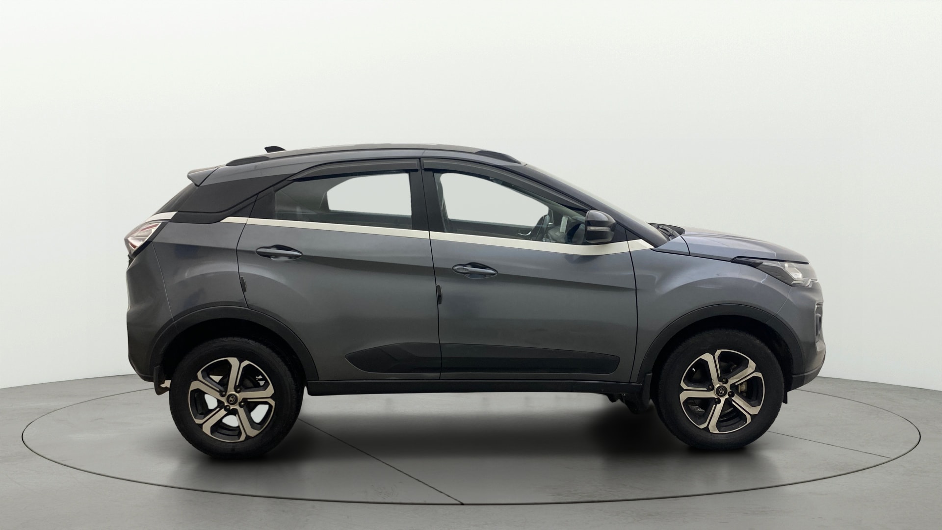 View 2021 Tata Nexon Revotron XE Image 9 Used 2021 Tata Nexon Revotron XE Image 9