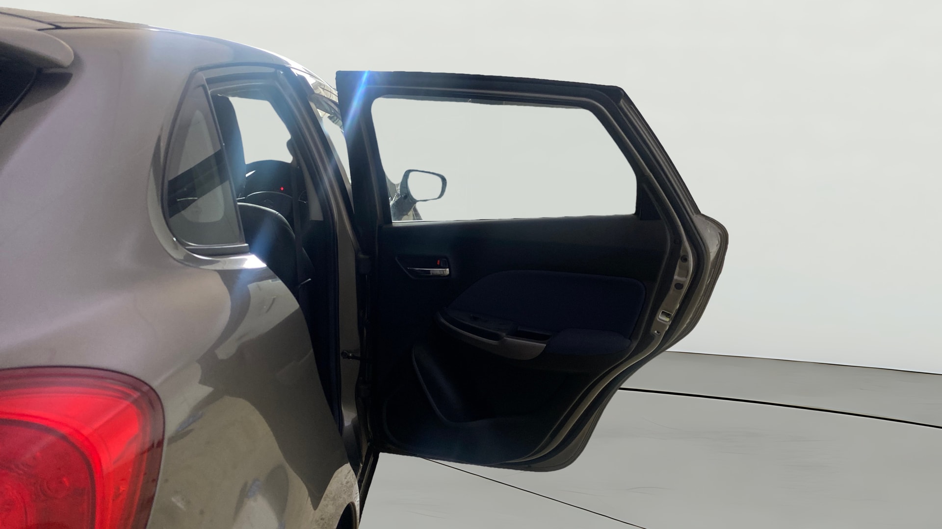 View 2019 Maruti Suzuki 1000 Base Variant Image 7 Used 2019 Maruti Suzuki 1000 Base Variant Image 7